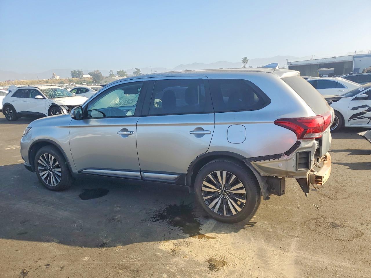 2020 MITSUBISHI OUTLANDER