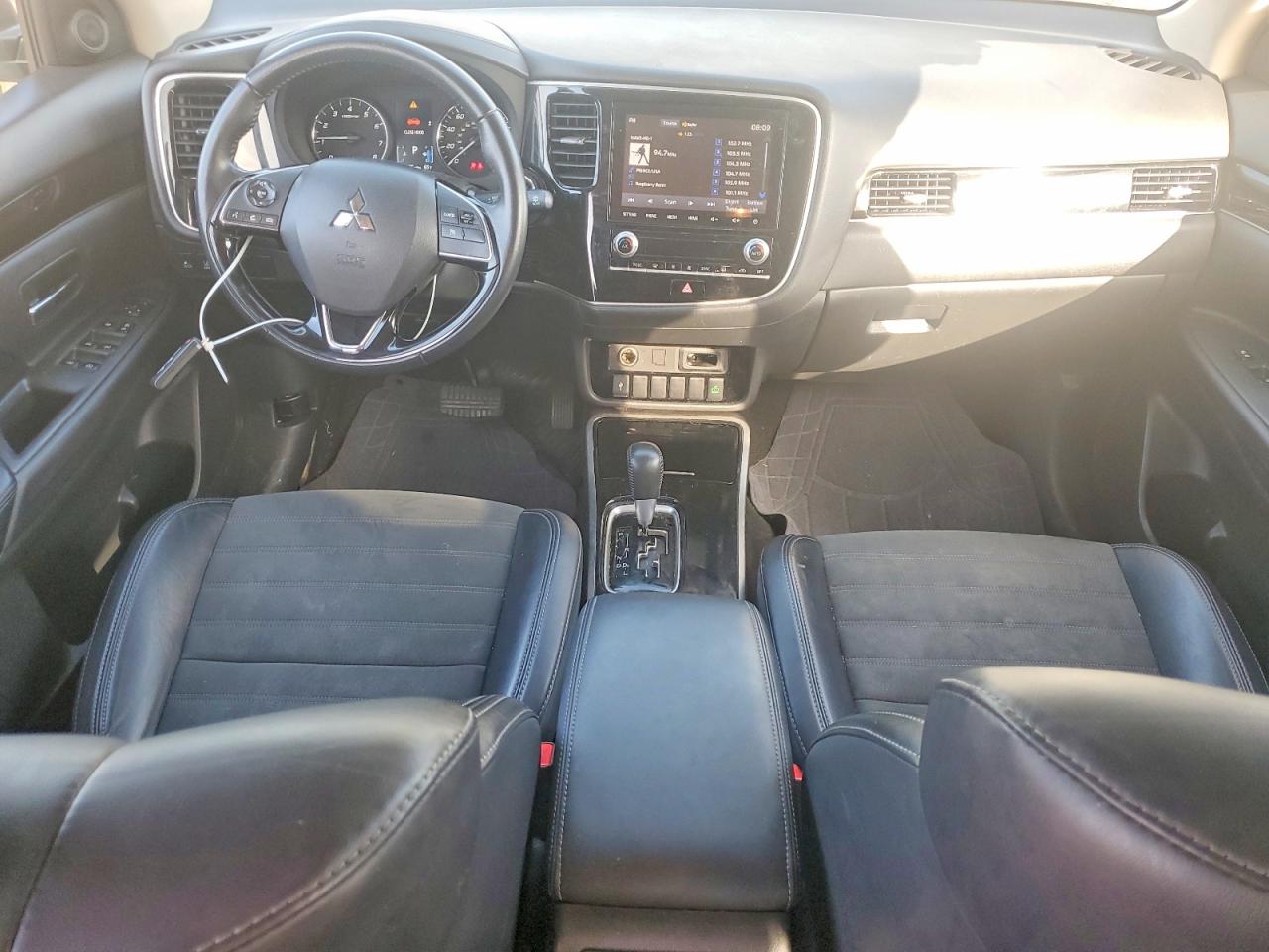 2020 MITSUBISHI OUTLANDER