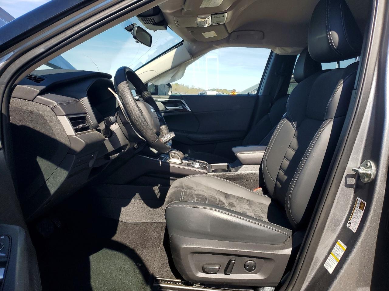 2023 MITSUBISHI OUTLANDER