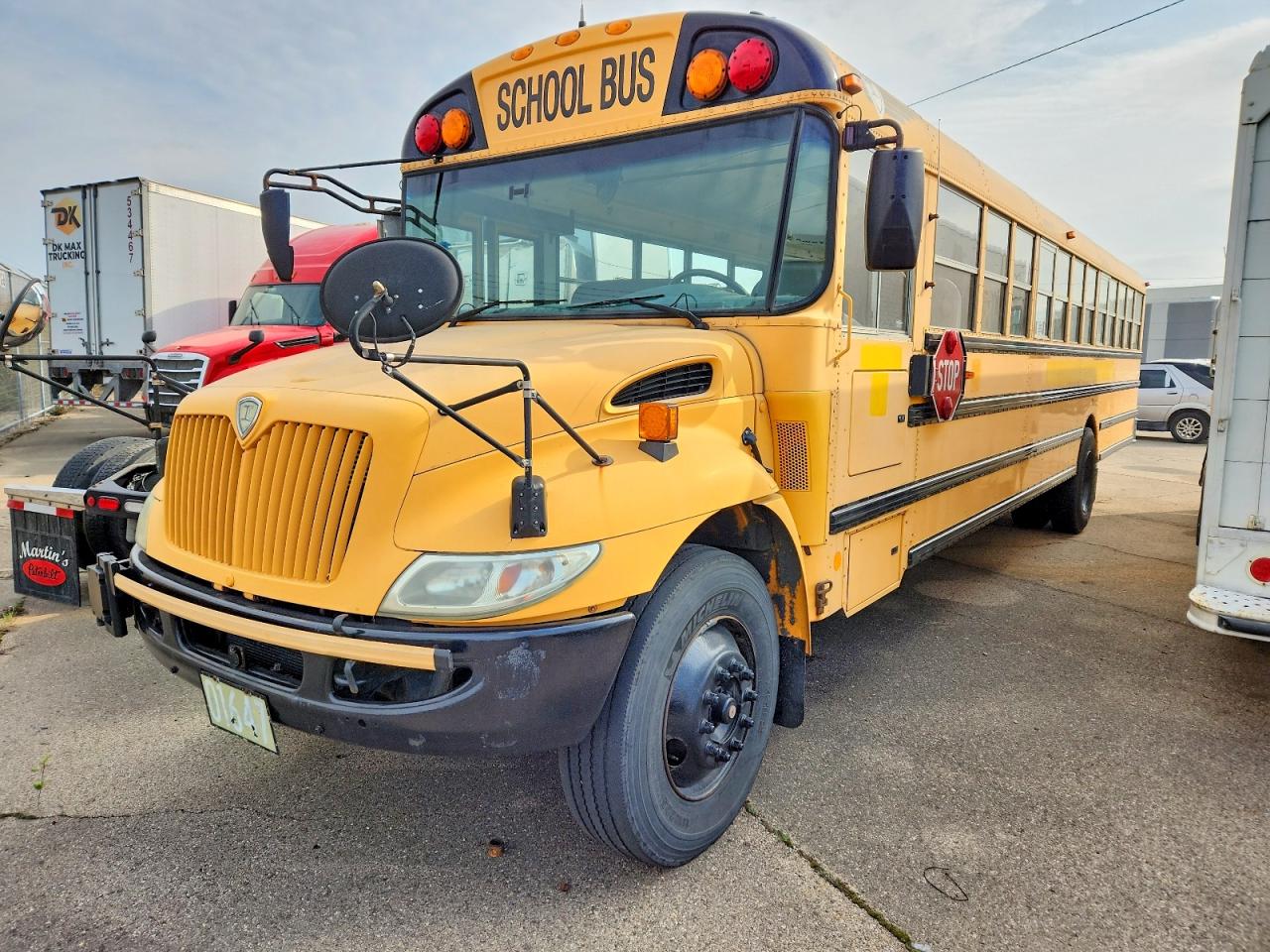 2009 IC CORPORATION CE SERIES