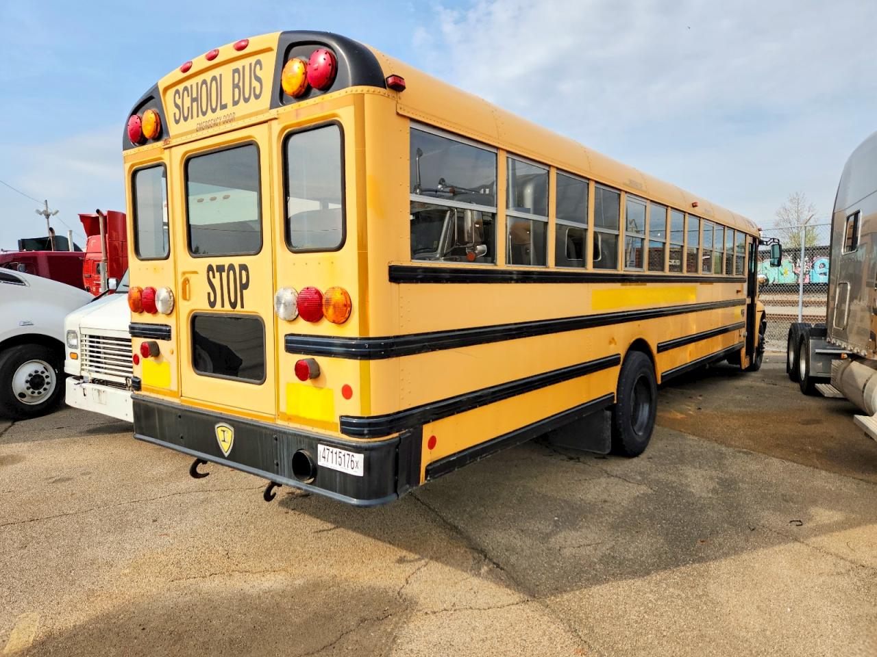 2009 IC CORPORATION CE SERIES