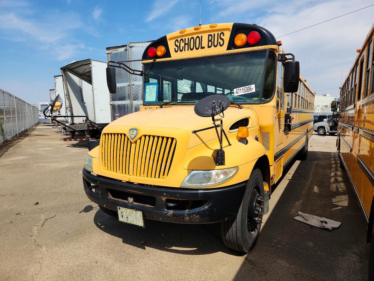 2009 IC CORPORATION CE SERIES