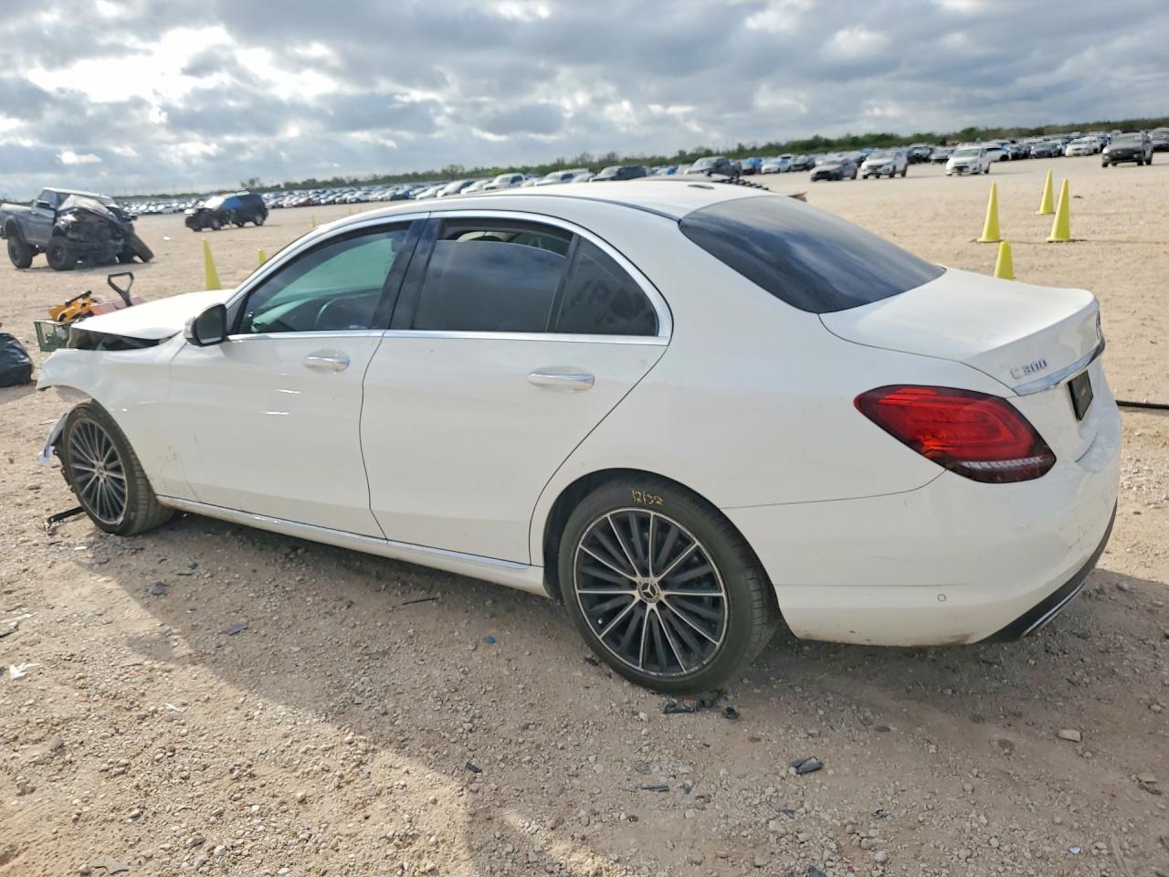 2021 MERCEDES-BENZ C-CLASS
