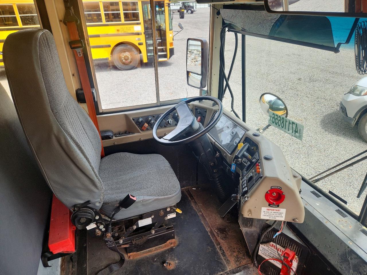 2015 IC CORPORATION 3000 RE
