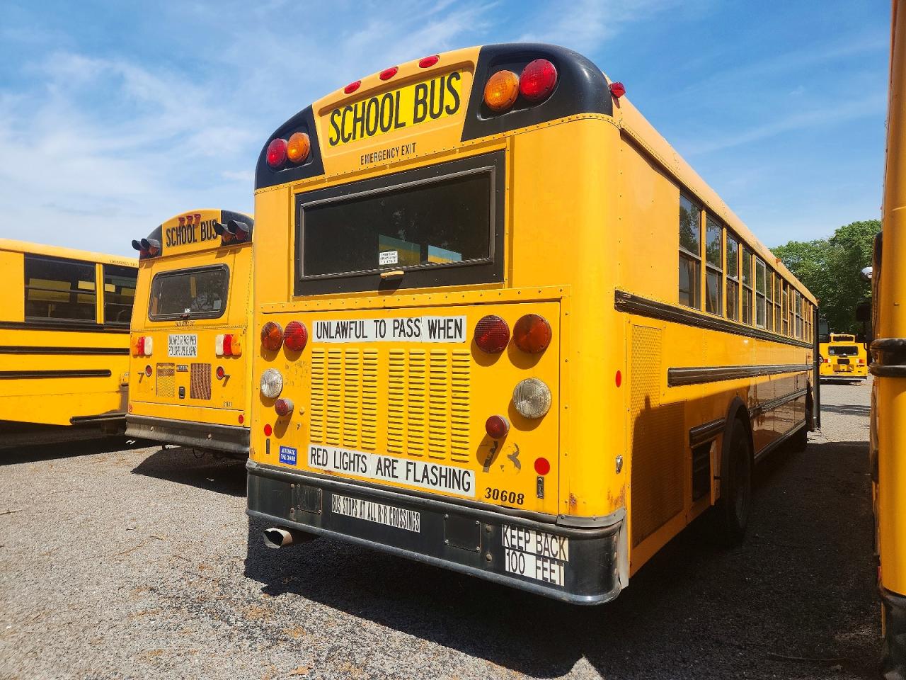 2015 IC CORPORATION 3000 RE