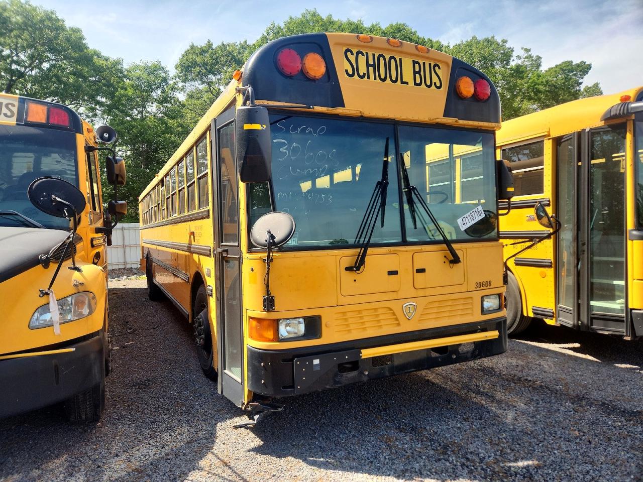 2015 IC CORPORATION 3000 RE