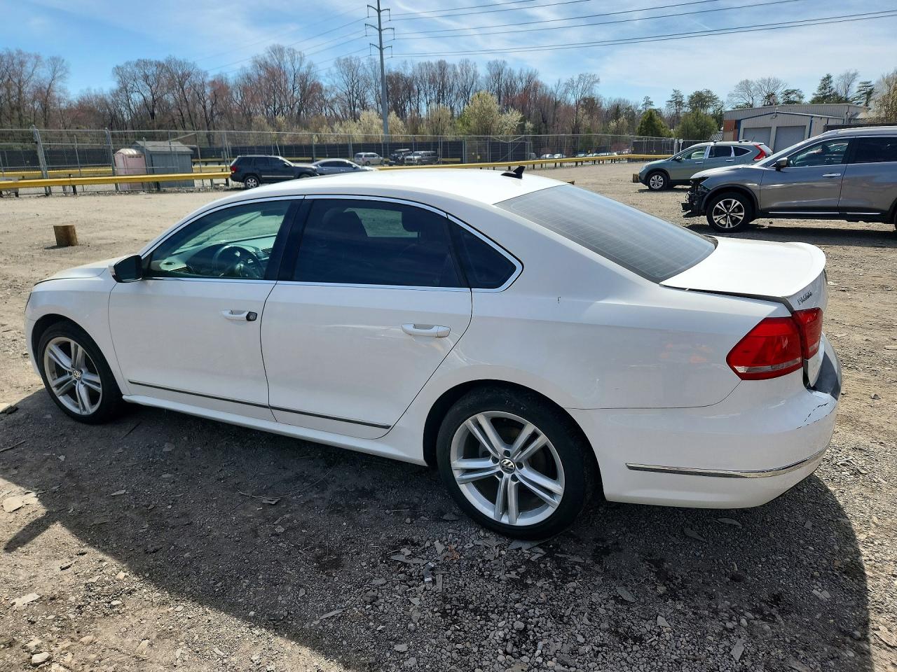 2015 VOLKSWAGEN PASSAT