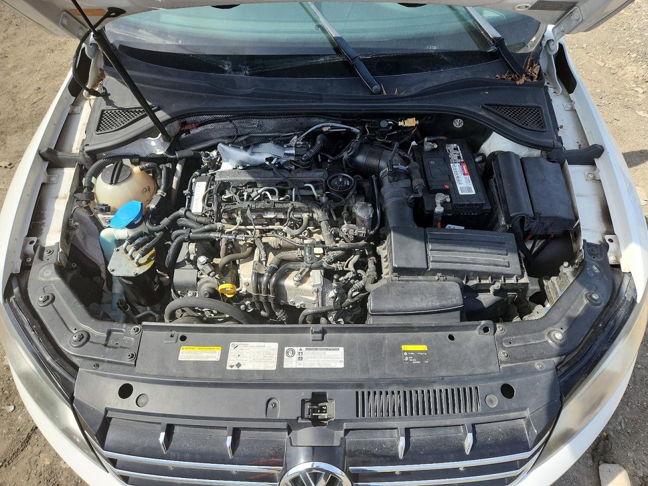 2015 VOLKSWAGEN PASSAT