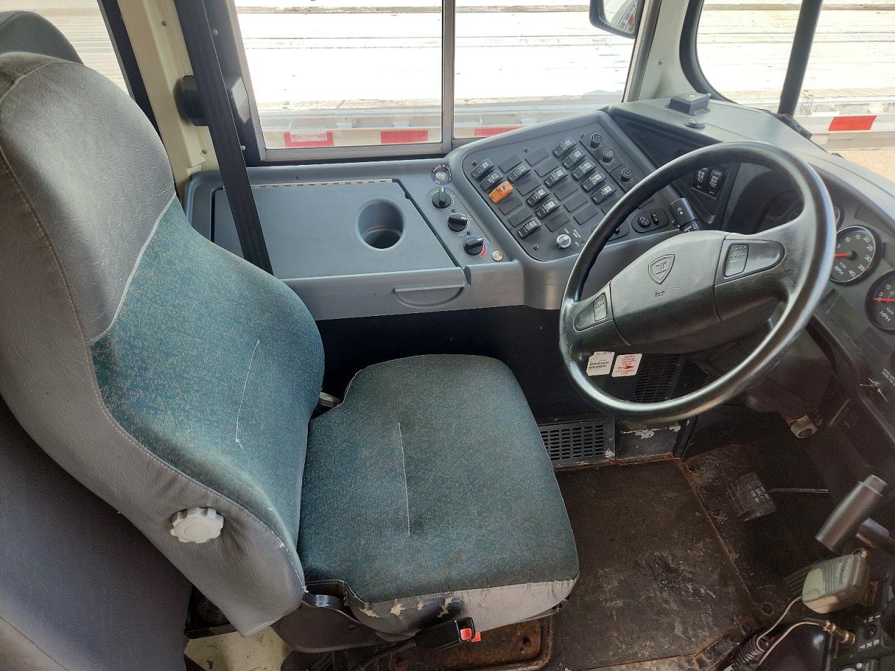 2011 IC CORPORATION CE SERIES