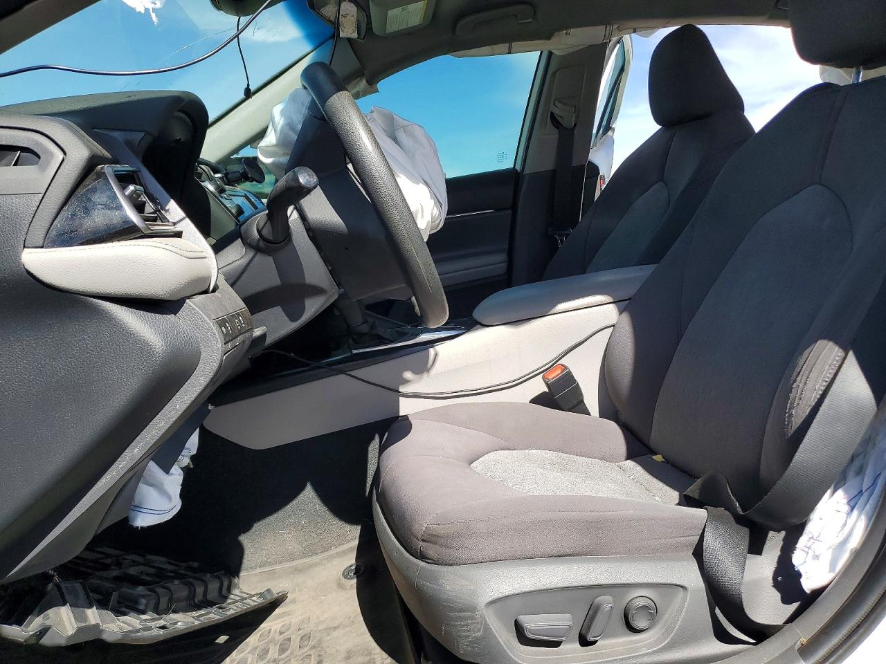 2020 TOYOTA CAMRY