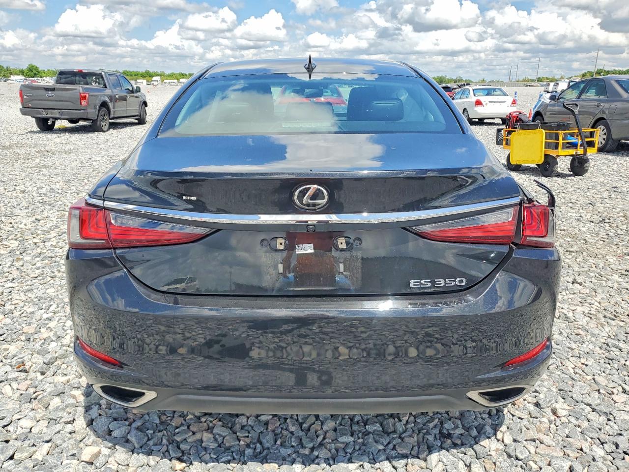 2023 LEXUS ES350