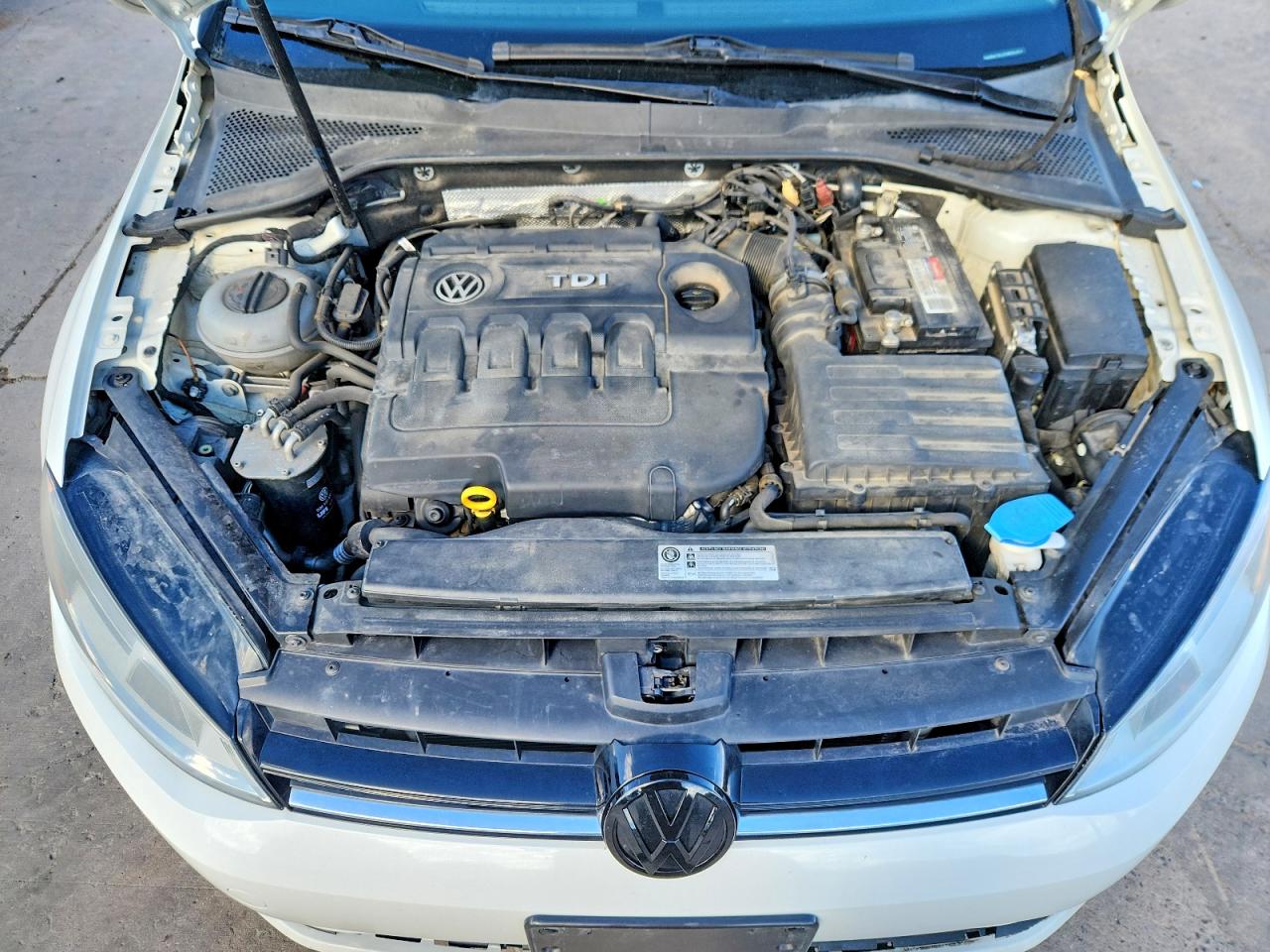 2015 VOLKSWAGEN GOLF