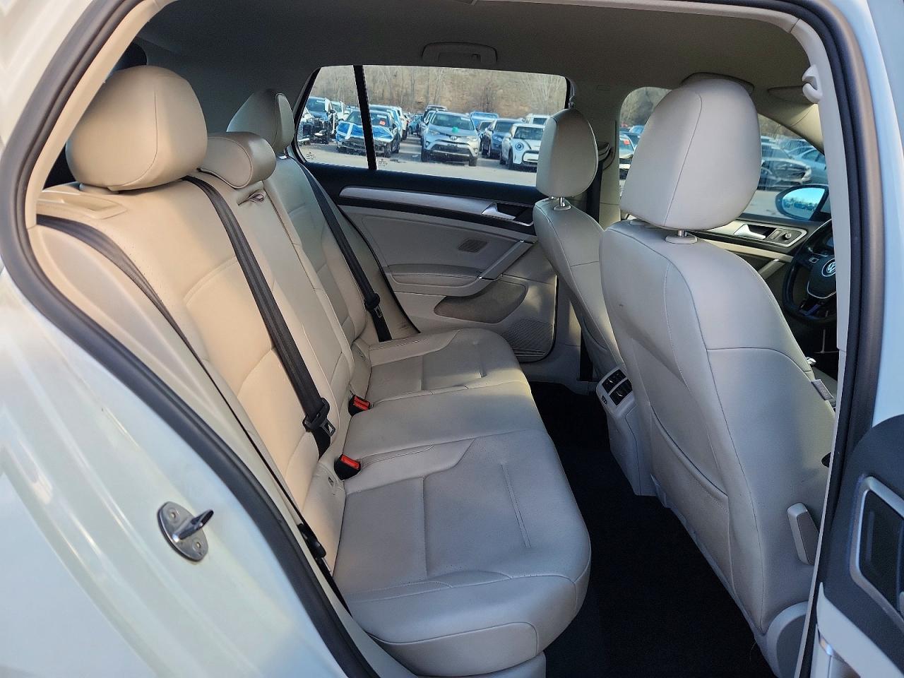 2015 VOLKSWAGEN GOLF