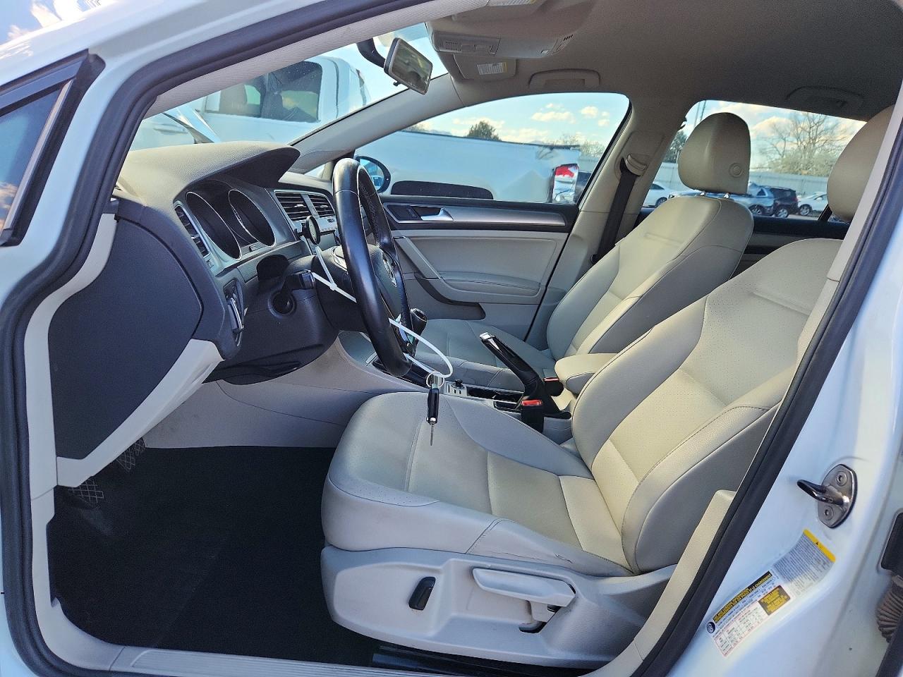 2015 VOLKSWAGEN GOLF