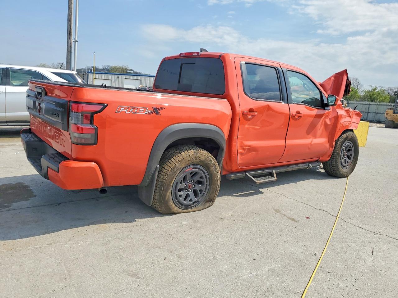 2025 NISSAN FRONTIER