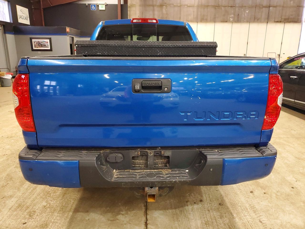 2018 TOYOTA TUNDRA