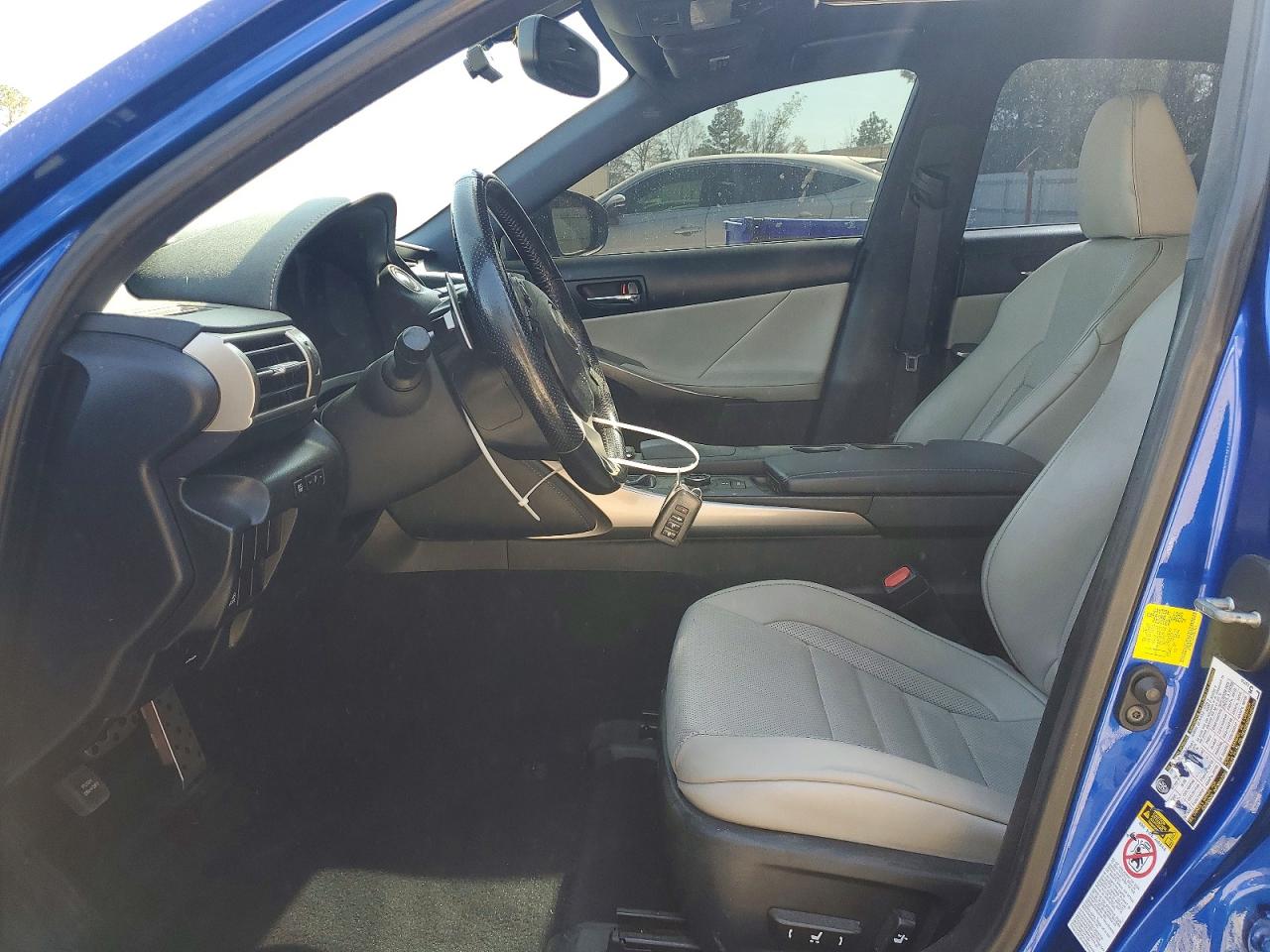 2016 LEXUS IS