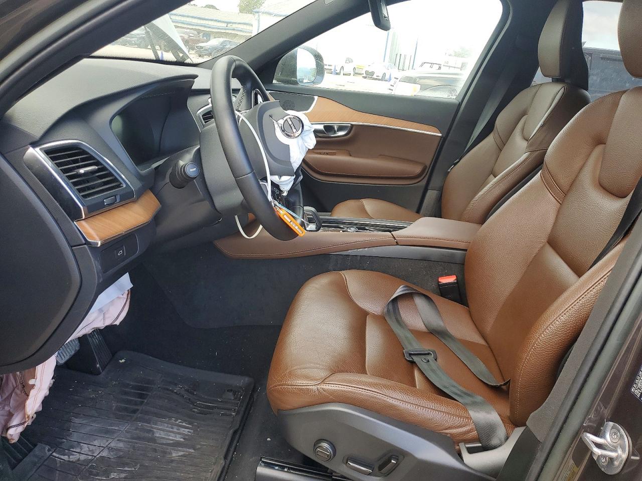 2023 VOLVO XC90