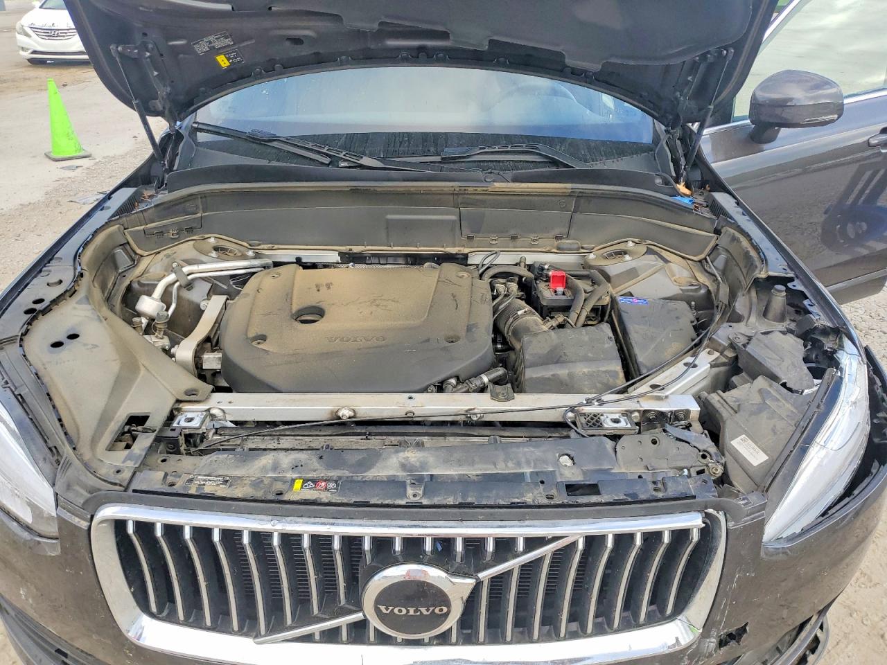 2023 VOLVO XC90