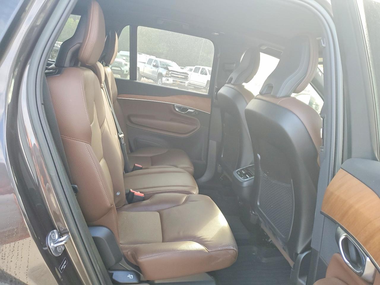 2023 VOLVO XC90
