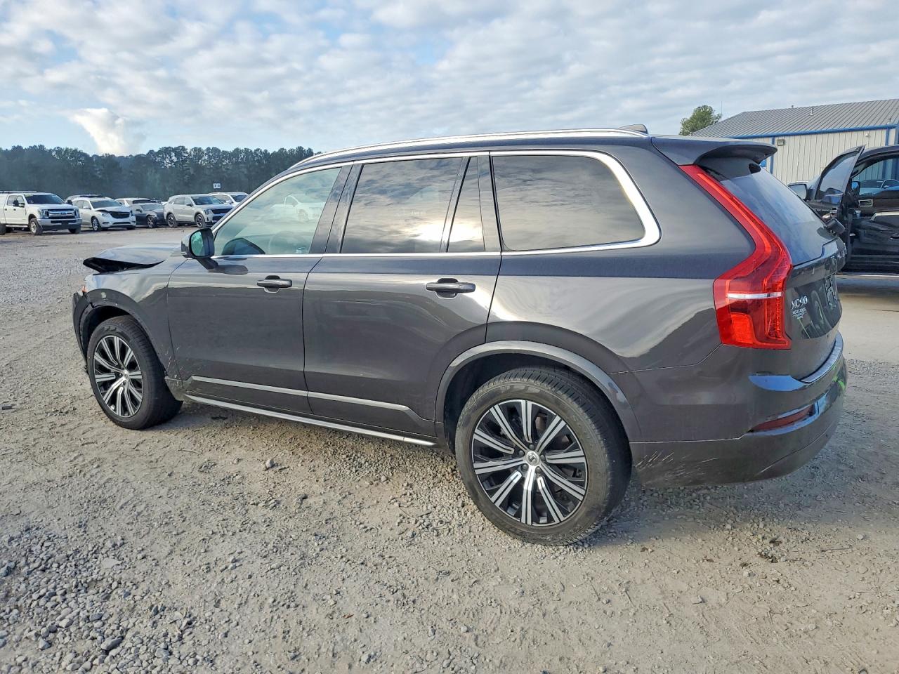 2023 VOLVO XC90