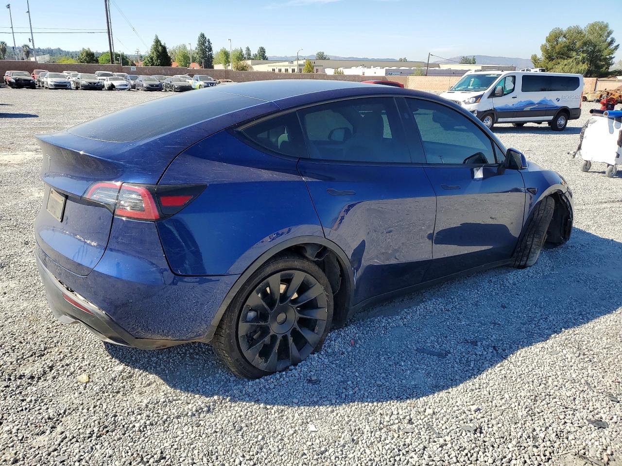 2024 TESLA MODEL Y
