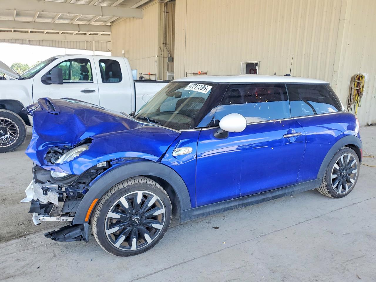2019 MINI COOPER