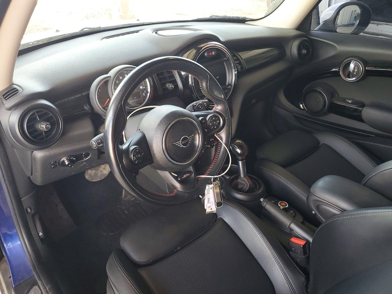 2019 MINI COOPER
