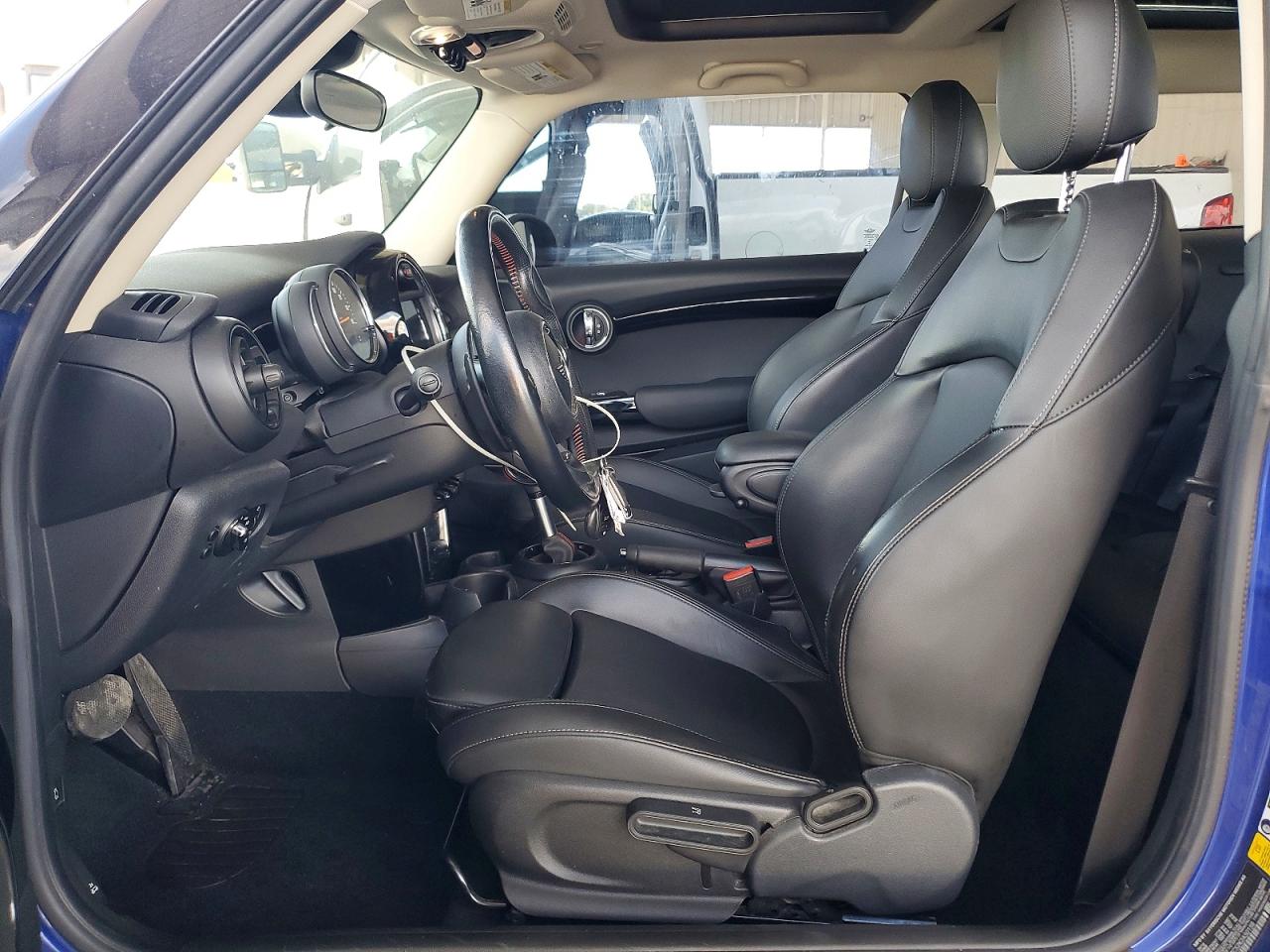 2019 MINI COOPER