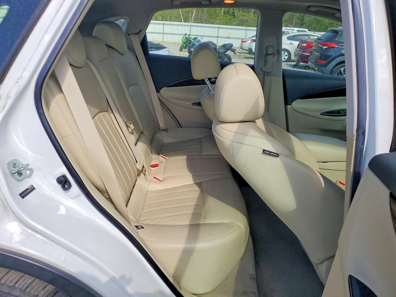 2016 INFINITI QX50