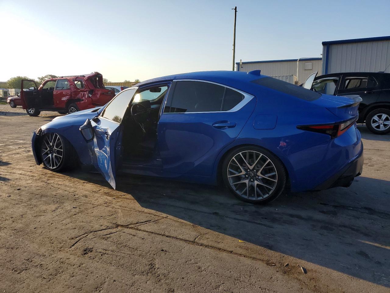 2021 LEXUS IS