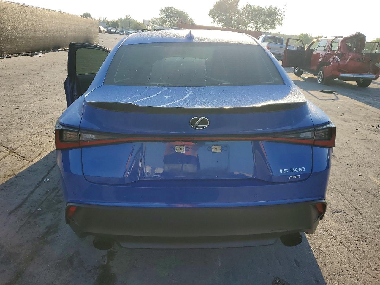 2021 LEXUS IS
