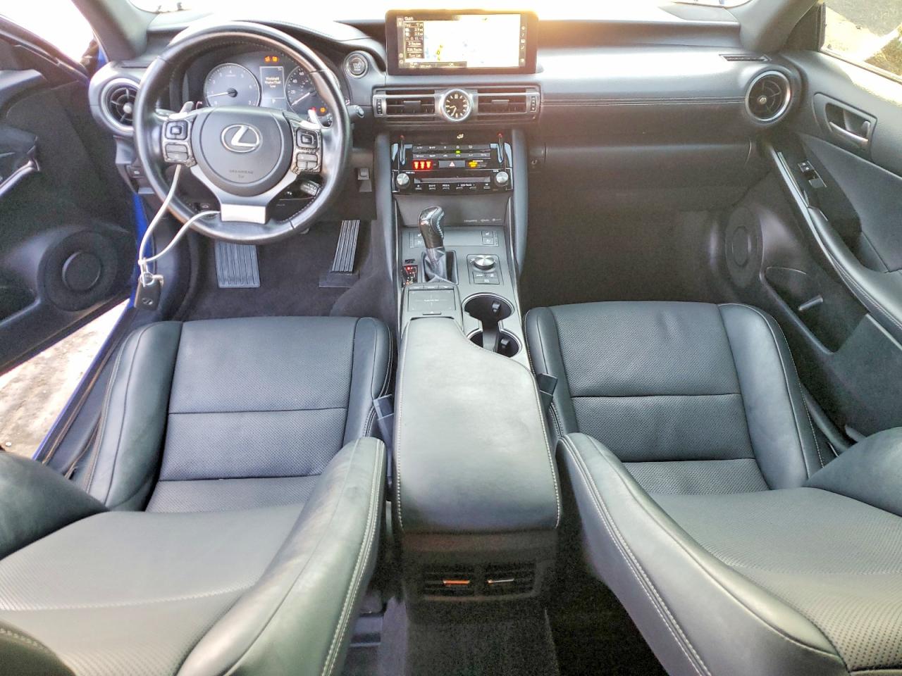 2021 LEXUS IS
