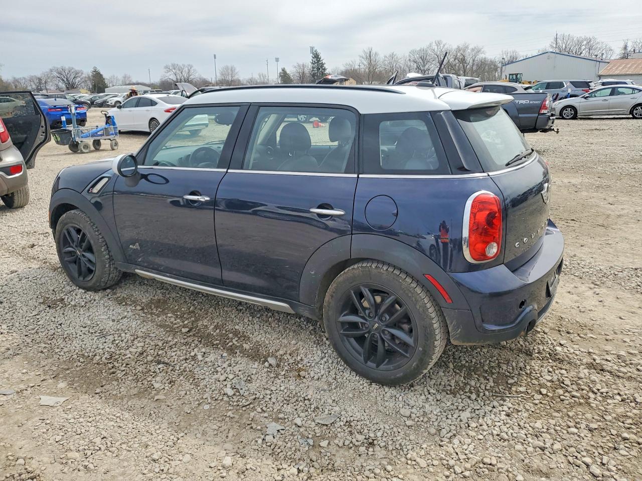 2016 MINI COOPER