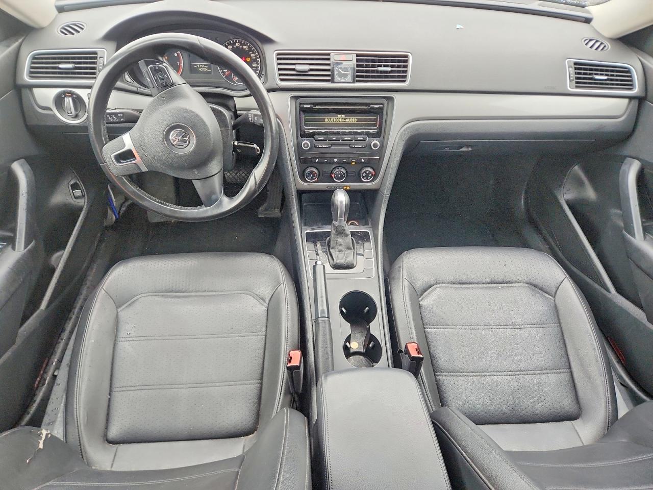 2014 VOLKSWAGEN PASSAT