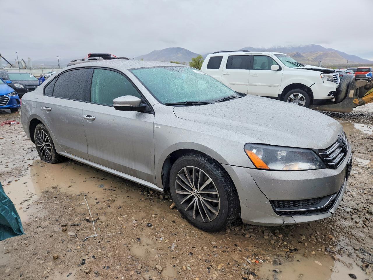 2014 VOLKSWAGEN PASSAT