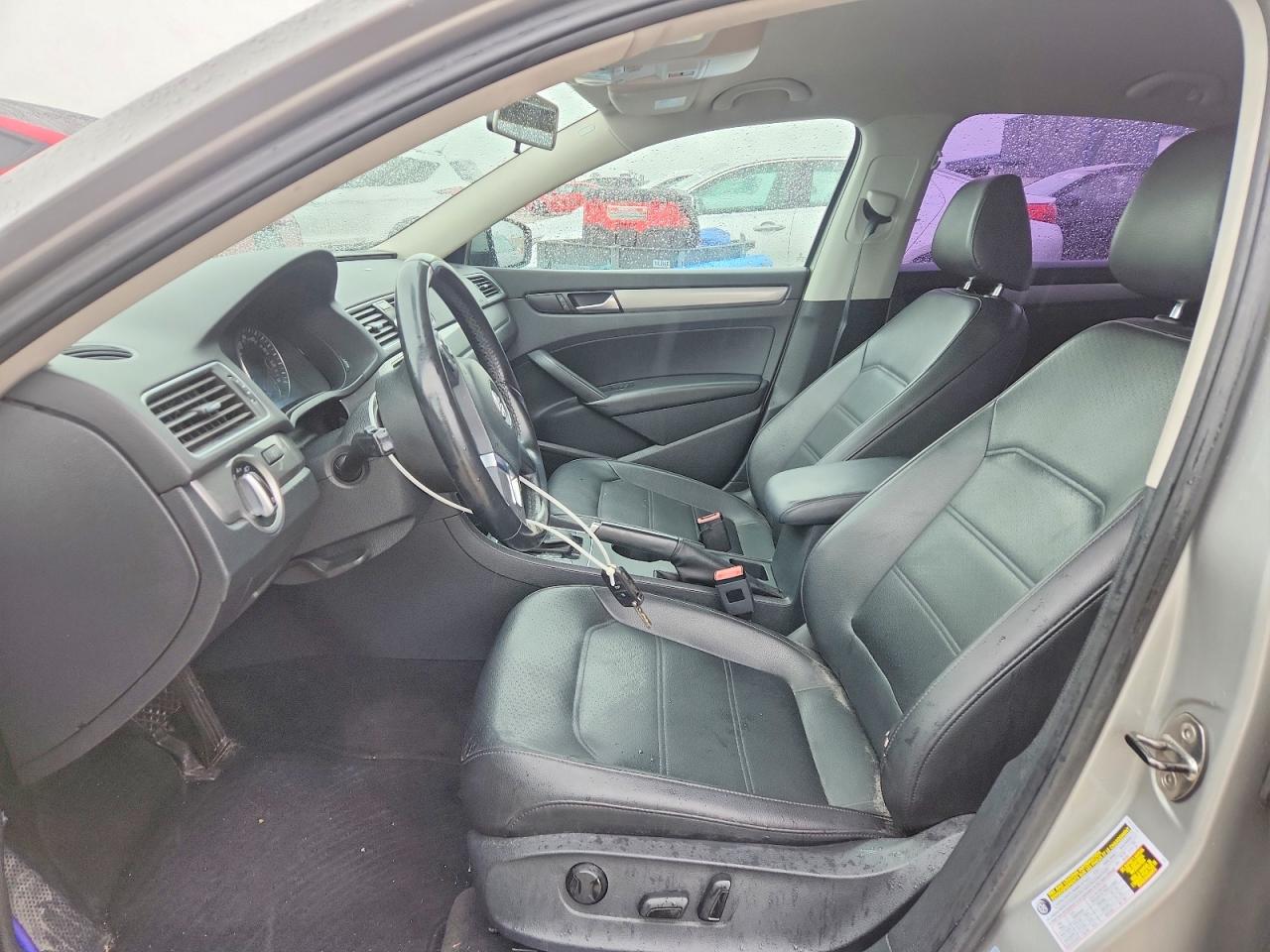 2014 VOLKSWAGEN PASSAT