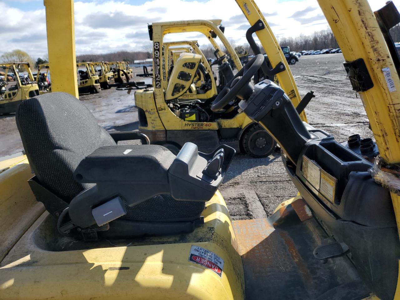 2009 HYSTER FORKLIFT