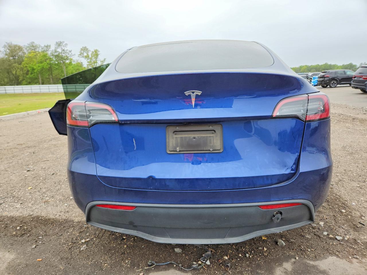 2024 TESLA MODEL Y