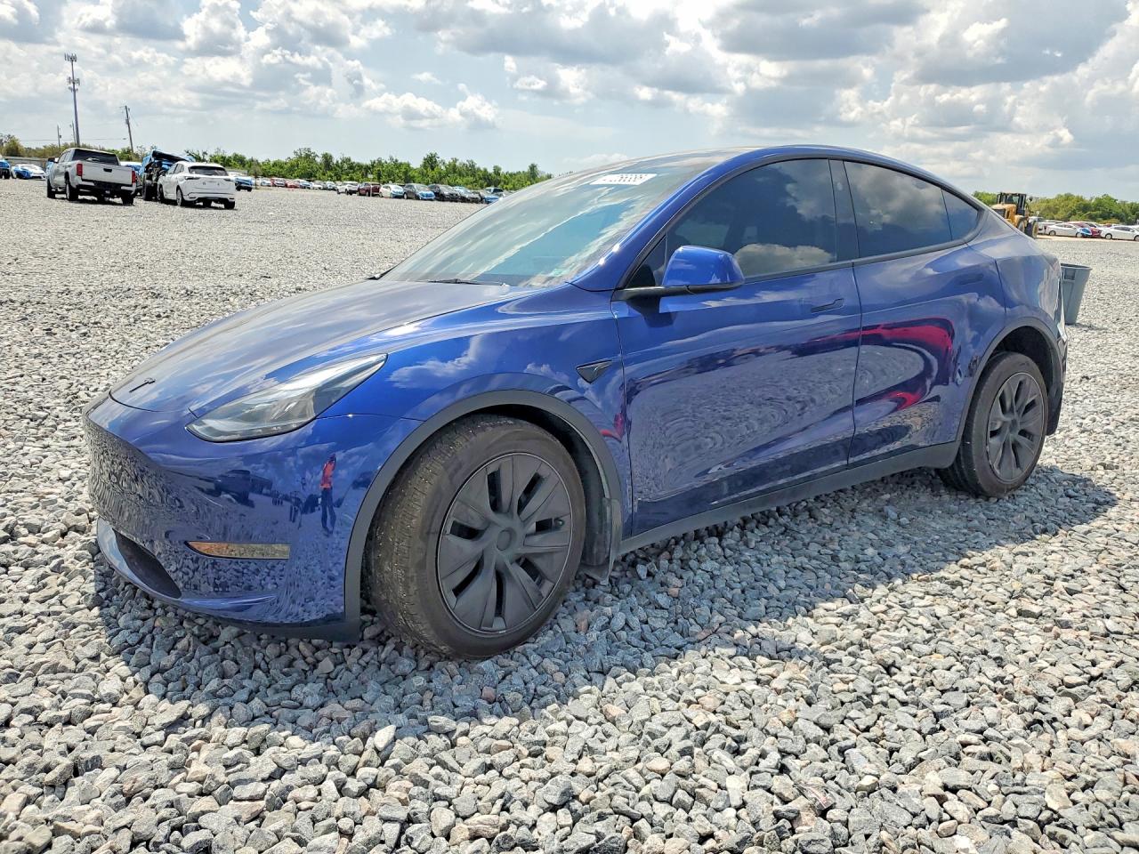 2025 TESLA MODEL Y
