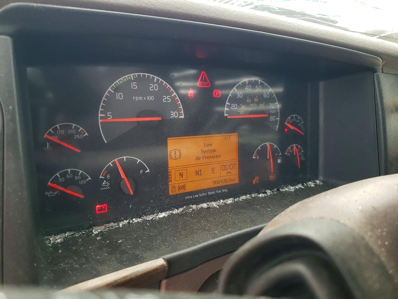 2012 VOLVO VN