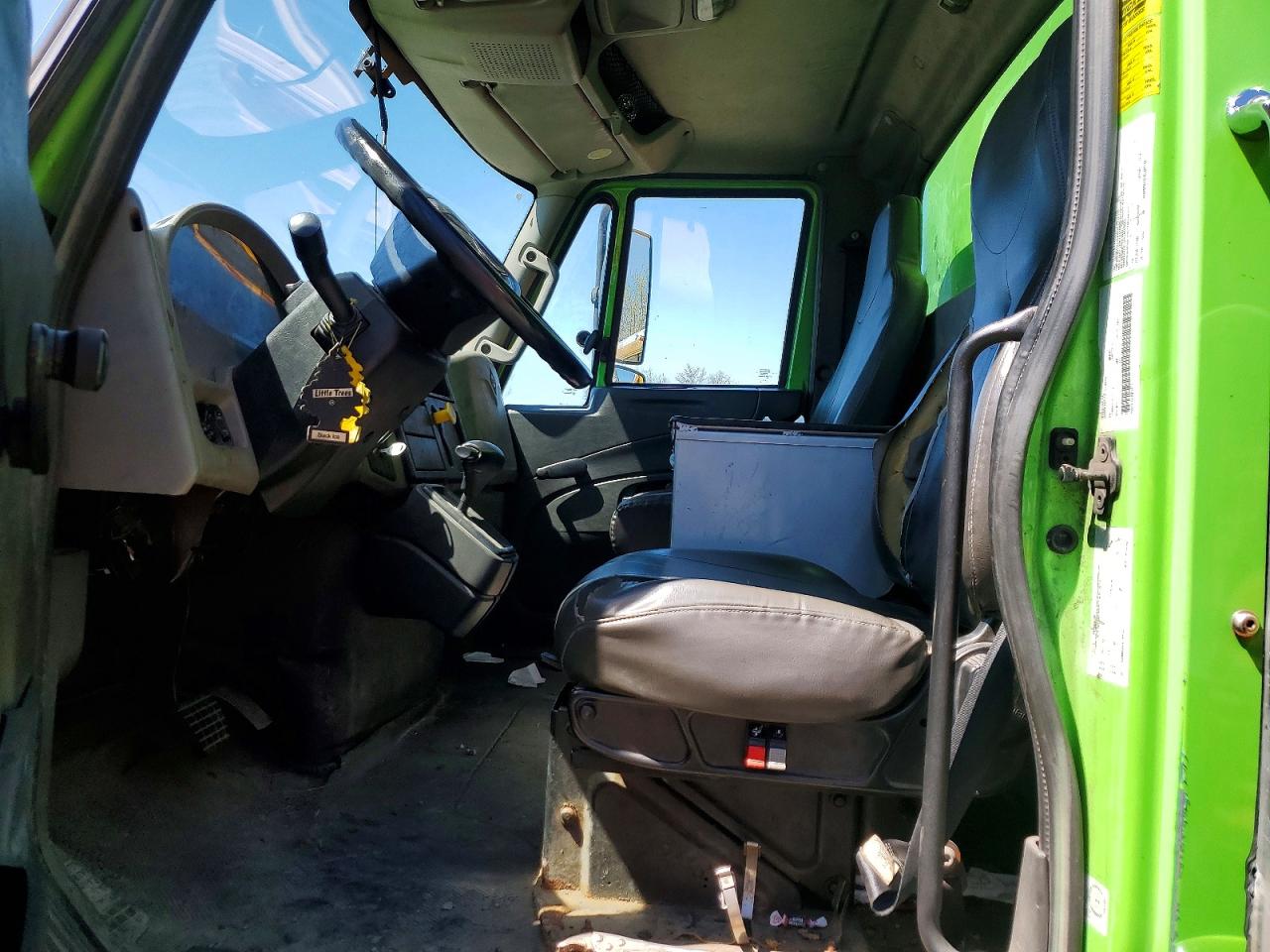2014 INTERNATIONAL 4000 SERIE