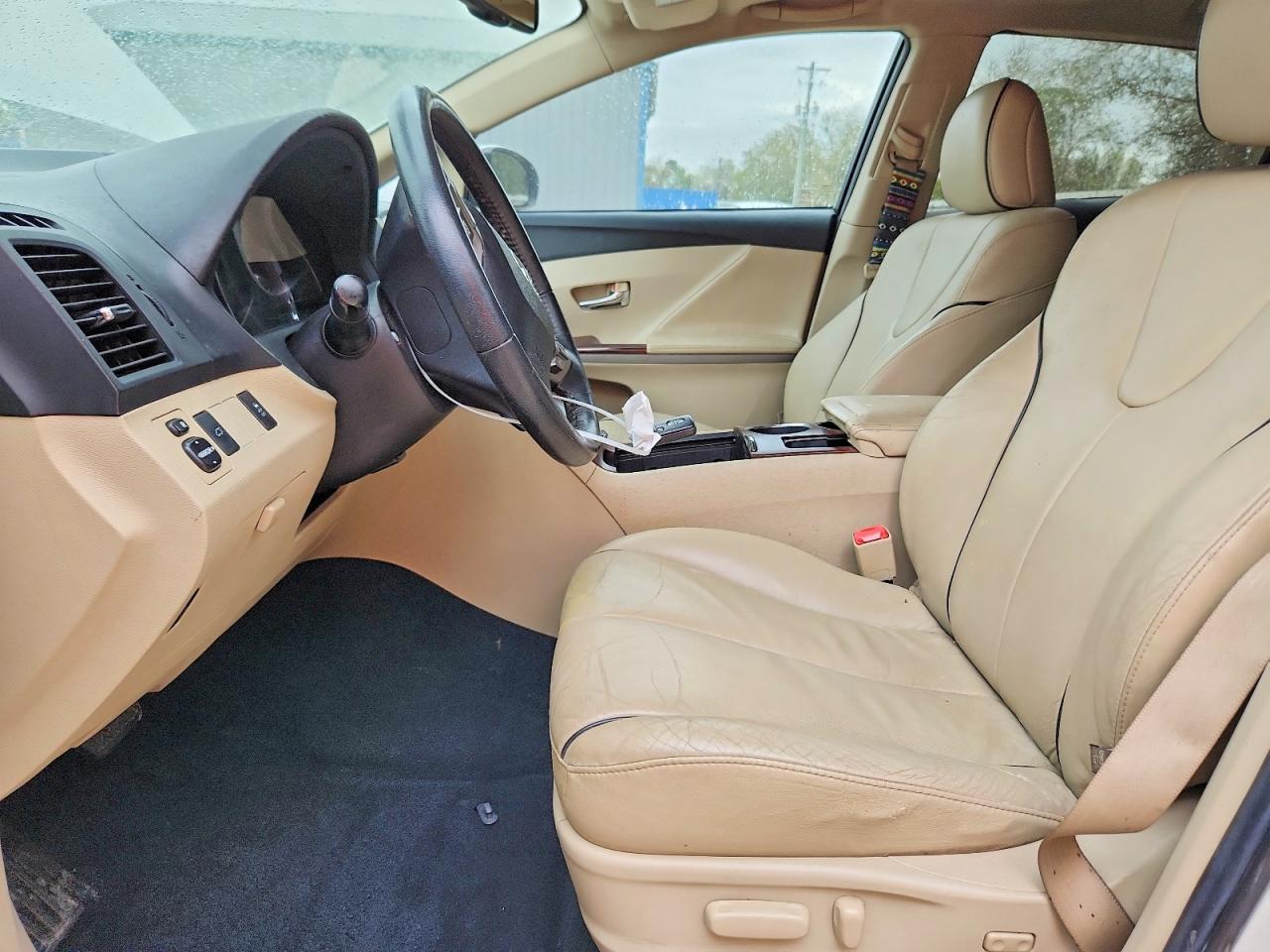 2011 TOYOTA VENZA