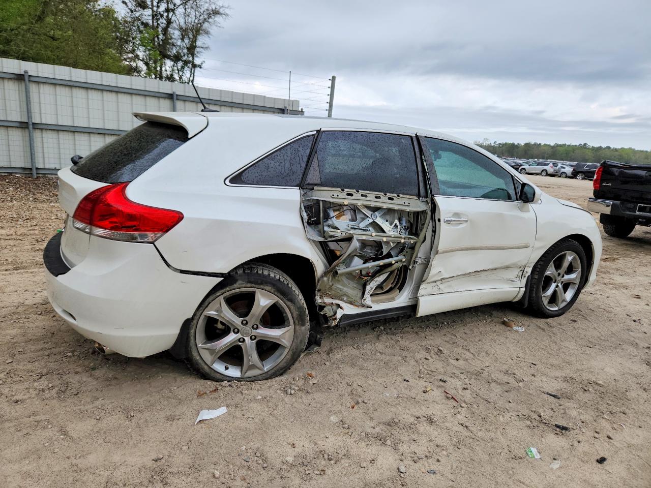 2011 TOYOTA VENZA