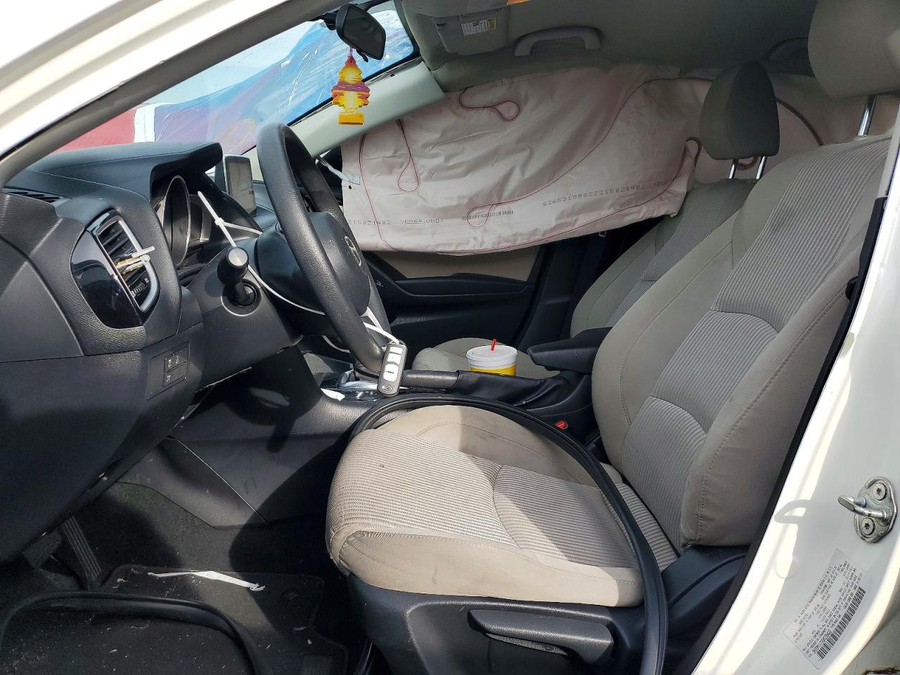 2016 MAZDA 3