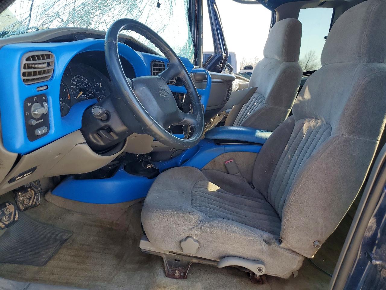 2001 CHEVROLET S10