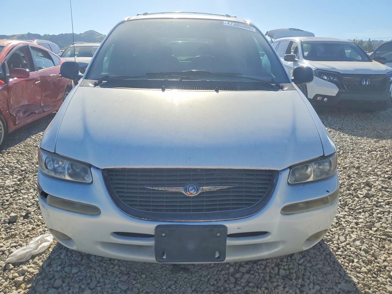 2000 CHRYSLER MINIVAN