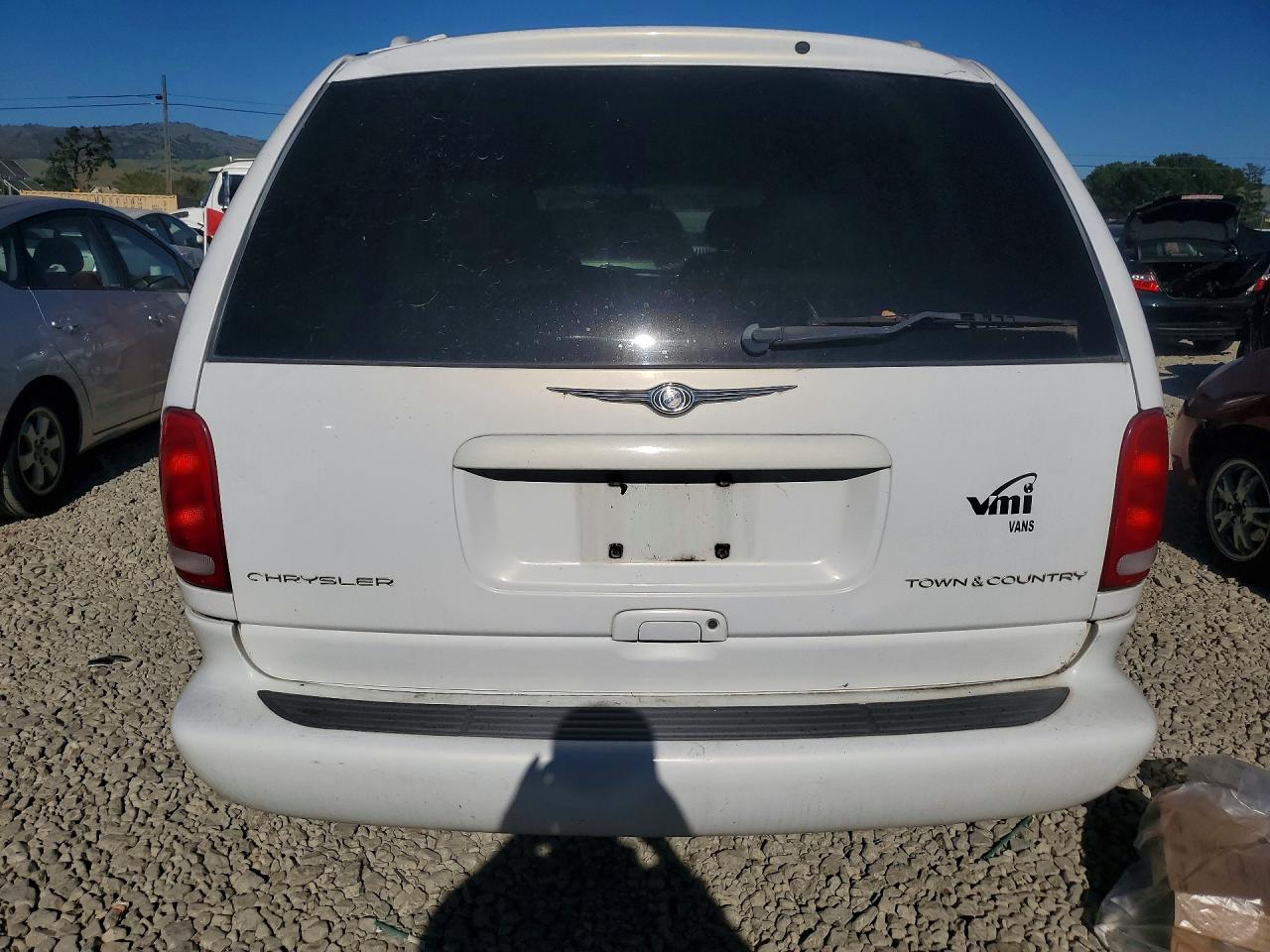 2000 CHRYSLER MINIVAN