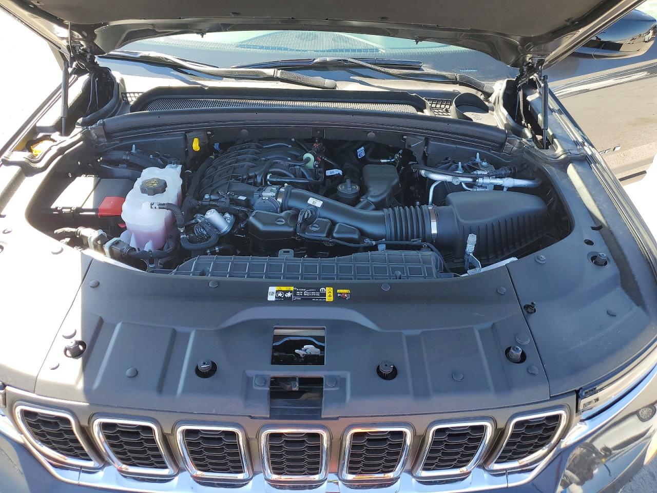2025 JEEP GRAND CHER