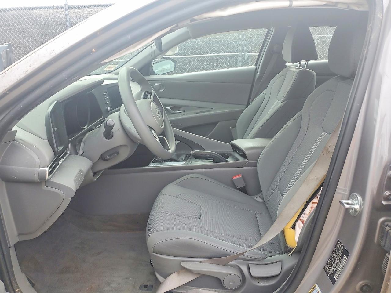 2022 HYUNDAI ELANTRA